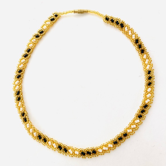 Beaded white and black handmade necklace - Picture 2 of 2